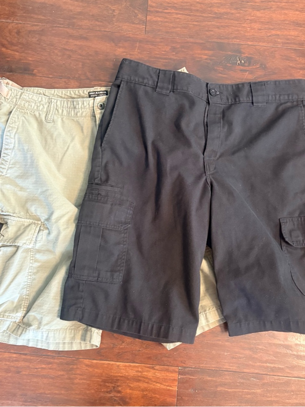 Men's Black Cargo Shorts - Classic Utility Style
